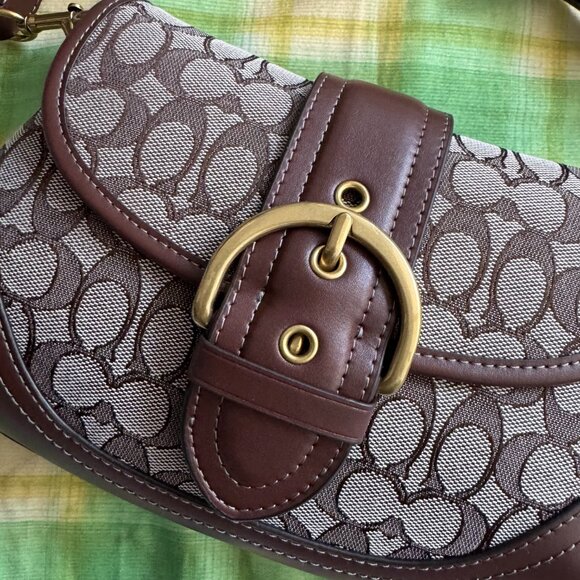 Soho Flap Bag In Regenerative Leather - Picture 9 of 13